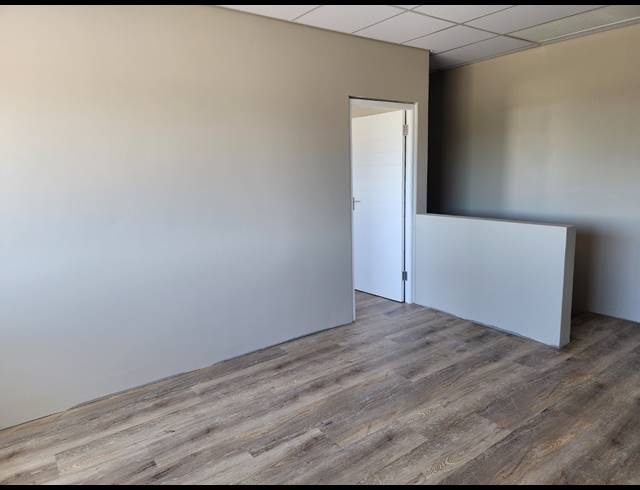 502M² WAREHOUSE TO LET IN FIRGROVE
